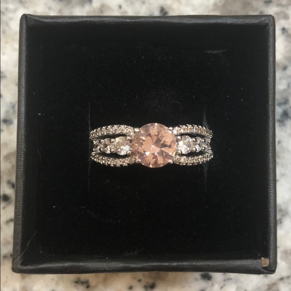 Vintage style ring